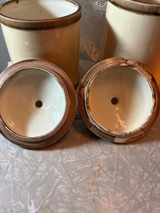 Pristine 1979 Macky Molds Vintage Butterfly Canisters -Set of 2 (Large & Medium) - Picture 11 of 15